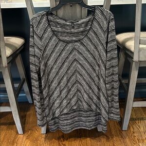 White House Black Market Monochrome Striped Top